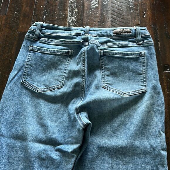 Kenneth Cole Crop Jeans Denim Button Fly Blue (430) - Picture 3 of 3